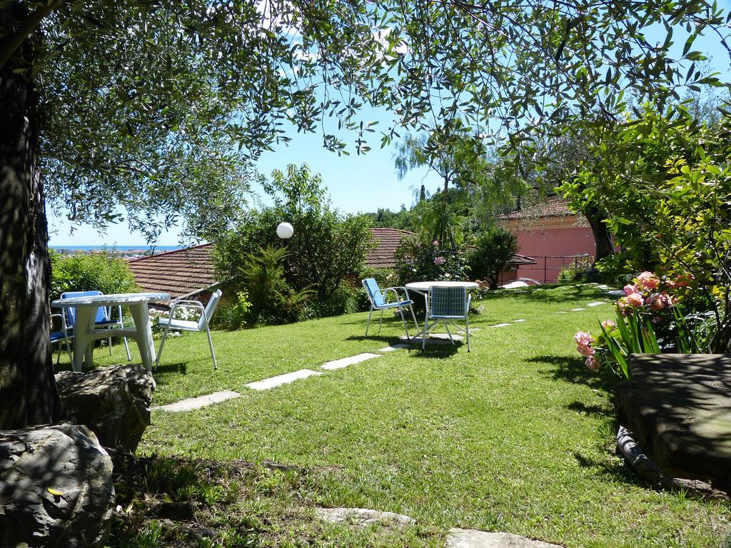 Garden Lodge Chiavari Exterior photo