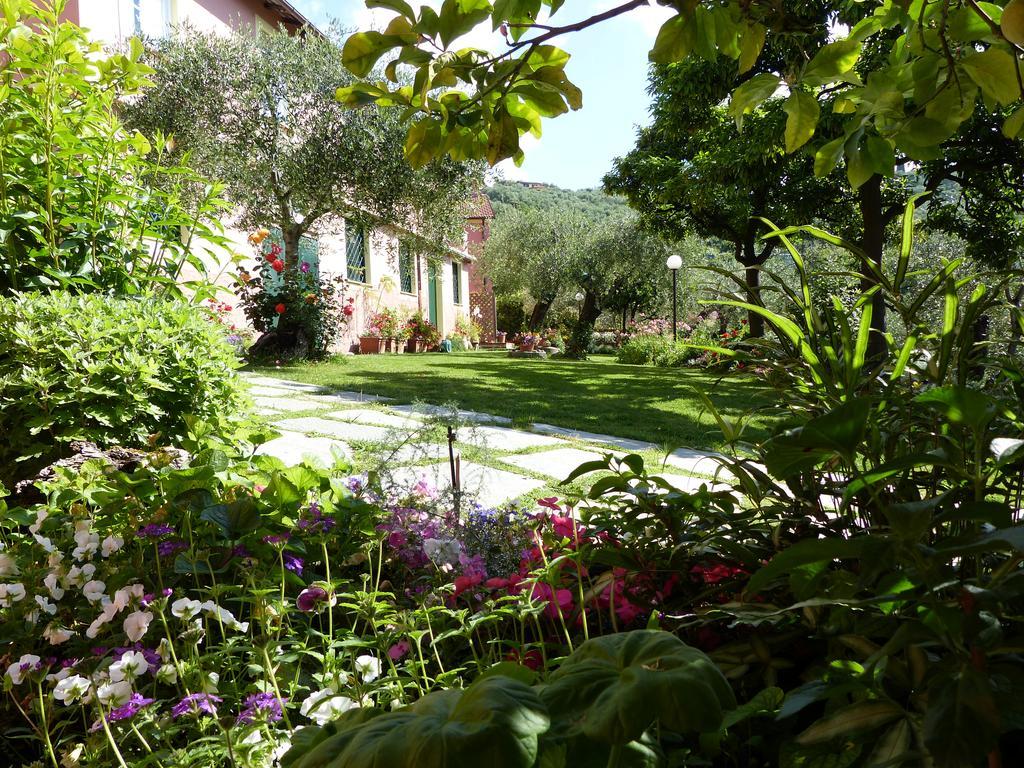 Garden Lodge Chiavari Exterior photo